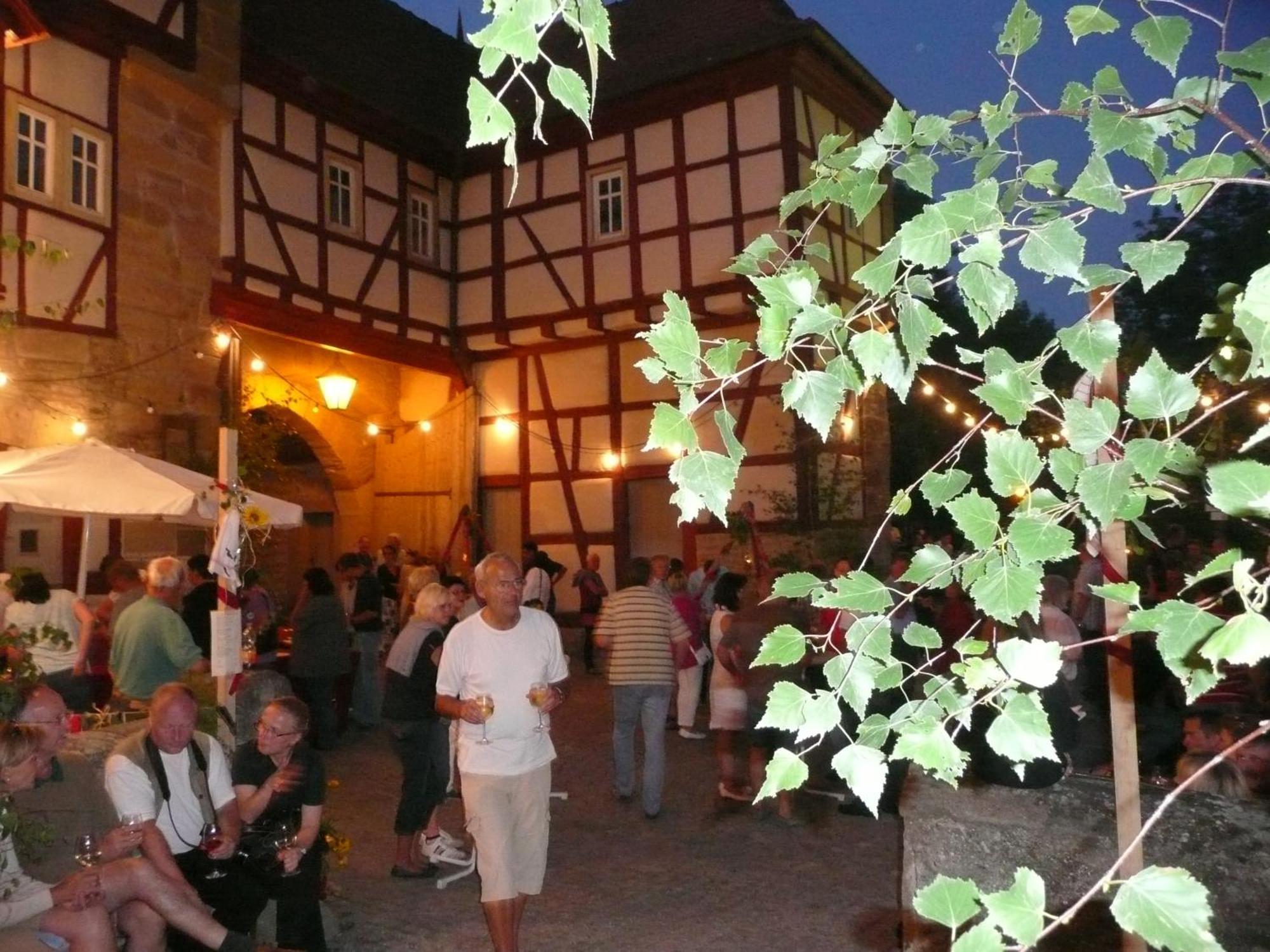 איפהופן Weingut Gaestehaus Weigand מראה חיצוני תמונה